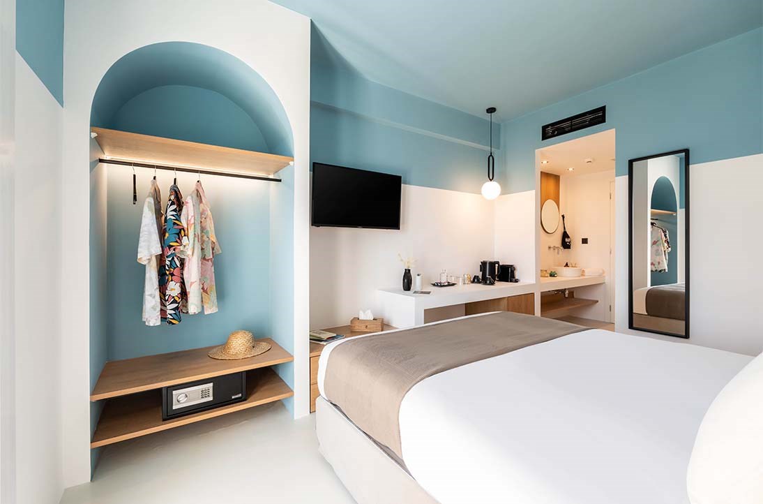 Play Paros - Rooms
