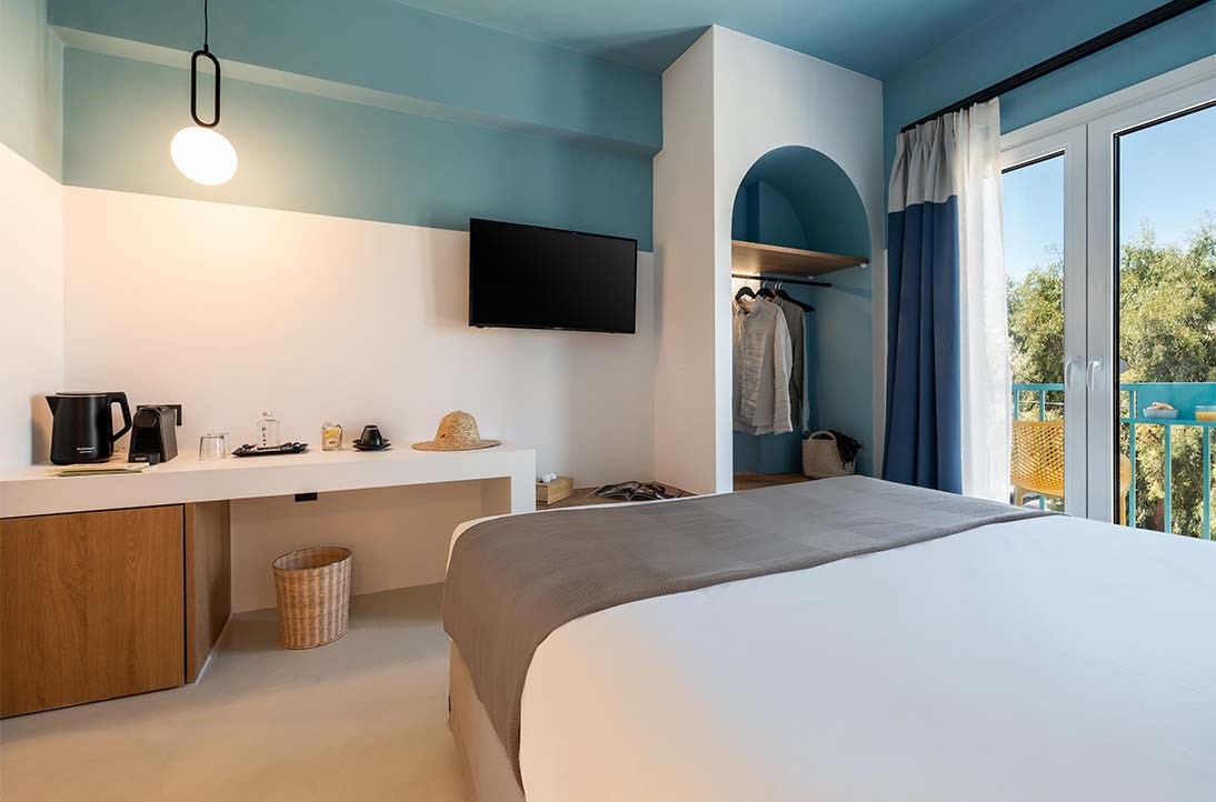 Play Paros - Rooms