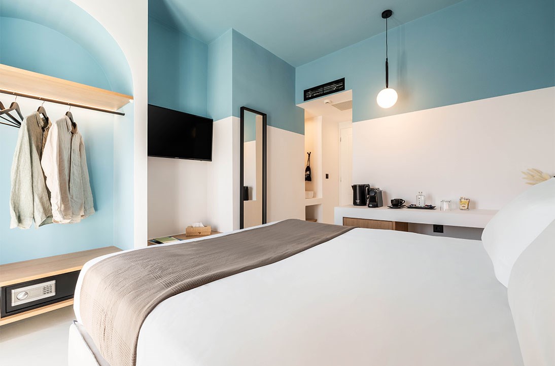 Play Paros - Rooms