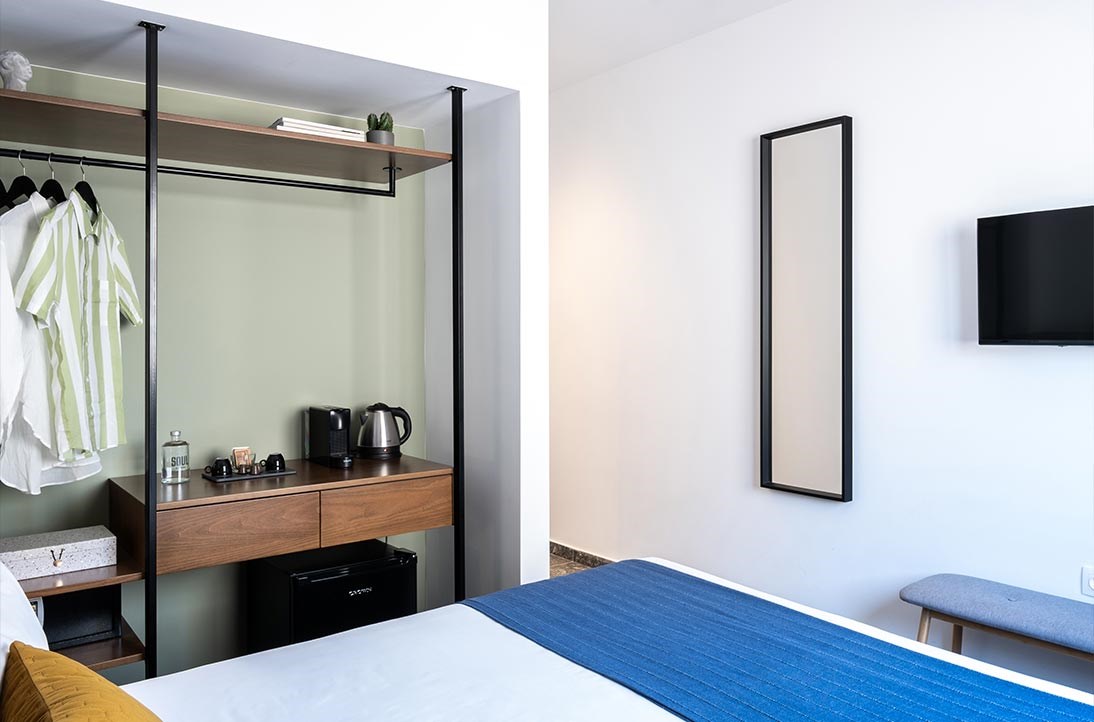 Play Theatrou Athens - Rooms