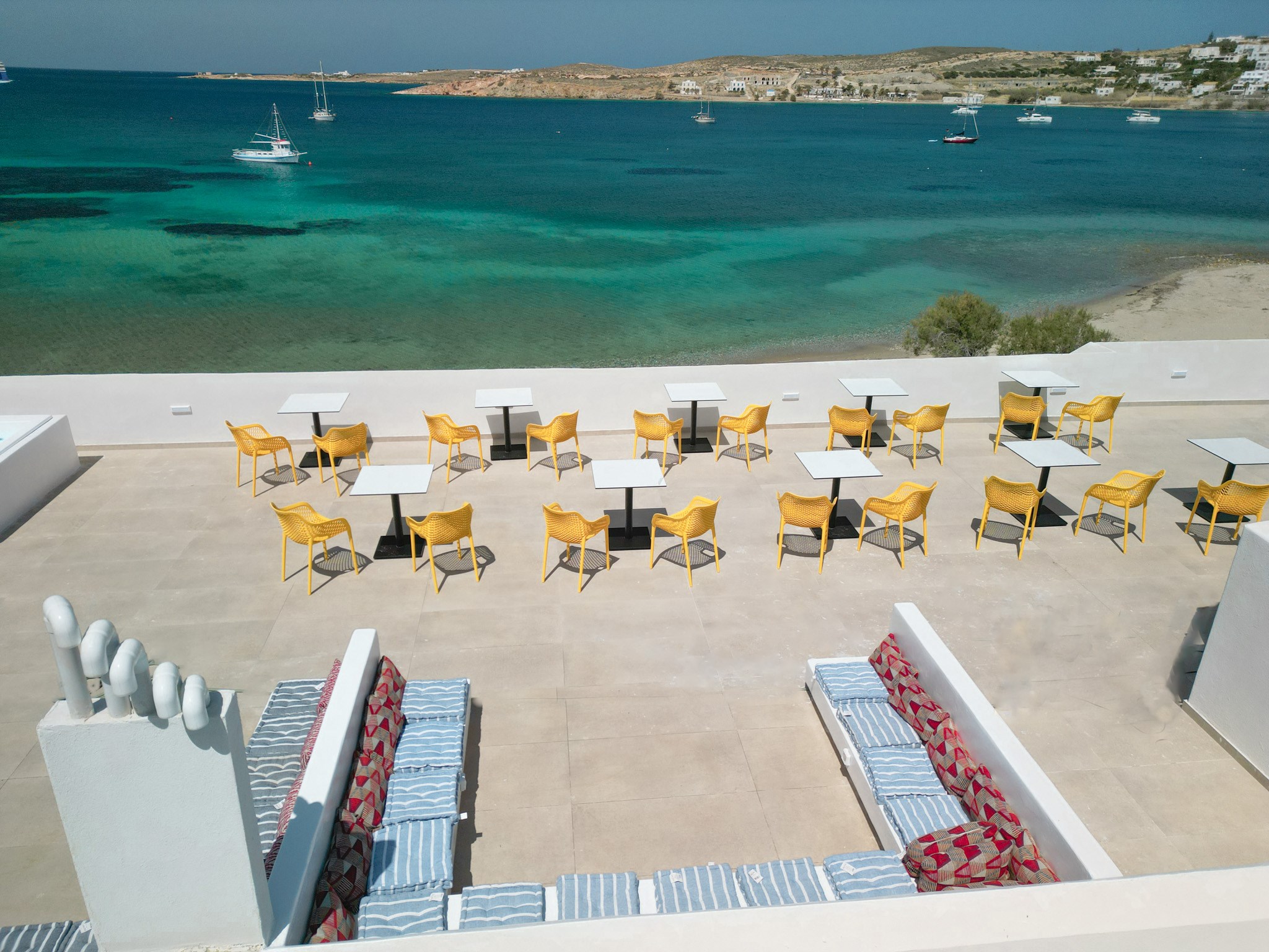 Play Paros